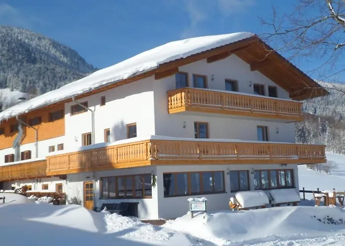 With Mountain View Comfortable Сasa de vacaciones Brannenburg