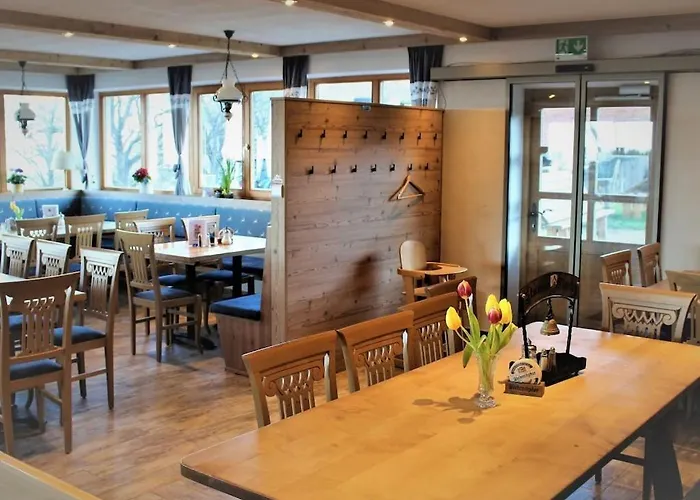 With Mountain View Comfortable Сasa de vacaciones